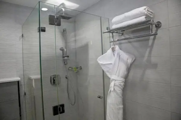 Seas Hotel Amman 9